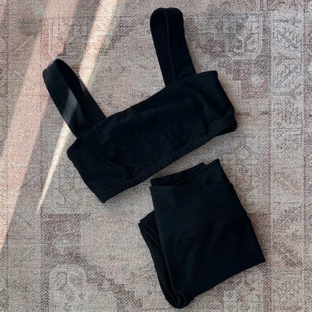 Beyond Yoga Womens  Black Active Set - Sports Top and Leggings - Size M